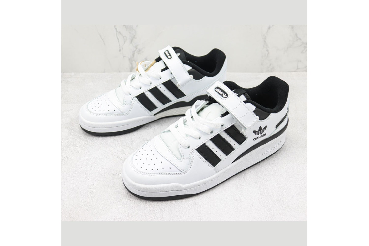 Adidas Forum 02