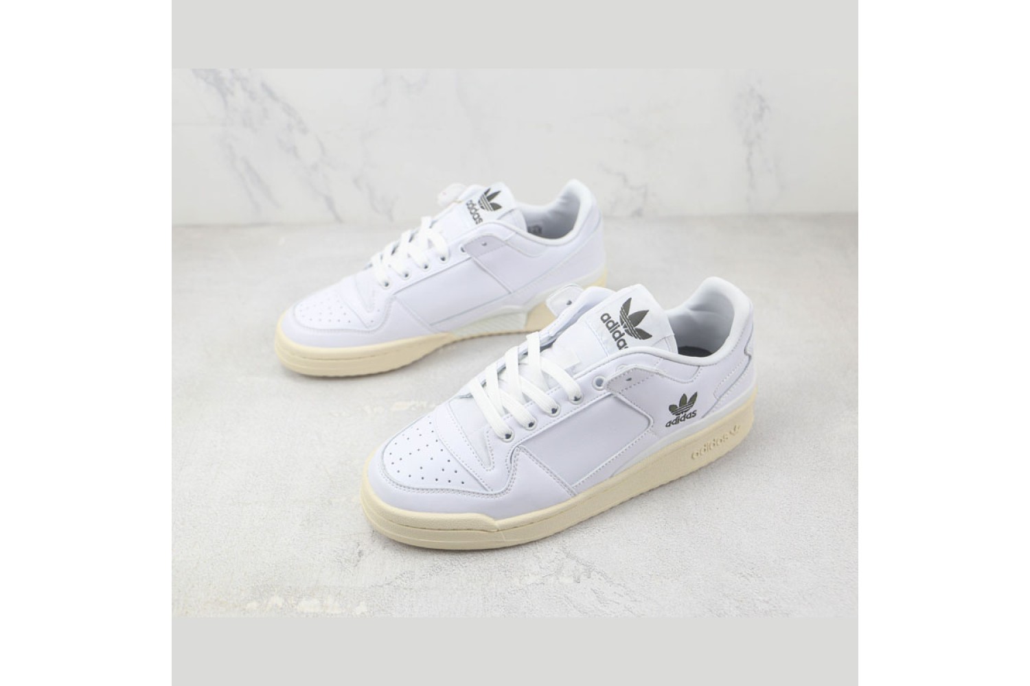 Adidas Forum 04