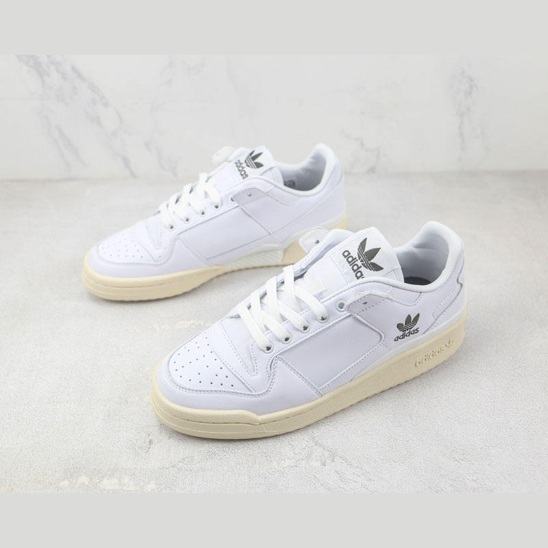 Adidas Forum 04 