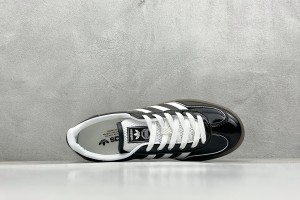 Adidas Gazelle Sneaker AGS10001