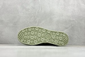 Adidas Gazelle Sneaker AGS10011