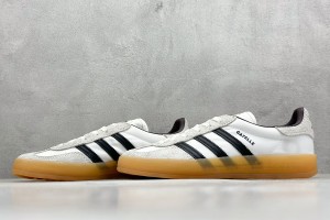 Adidas Gazelle Sneaker AGS10002