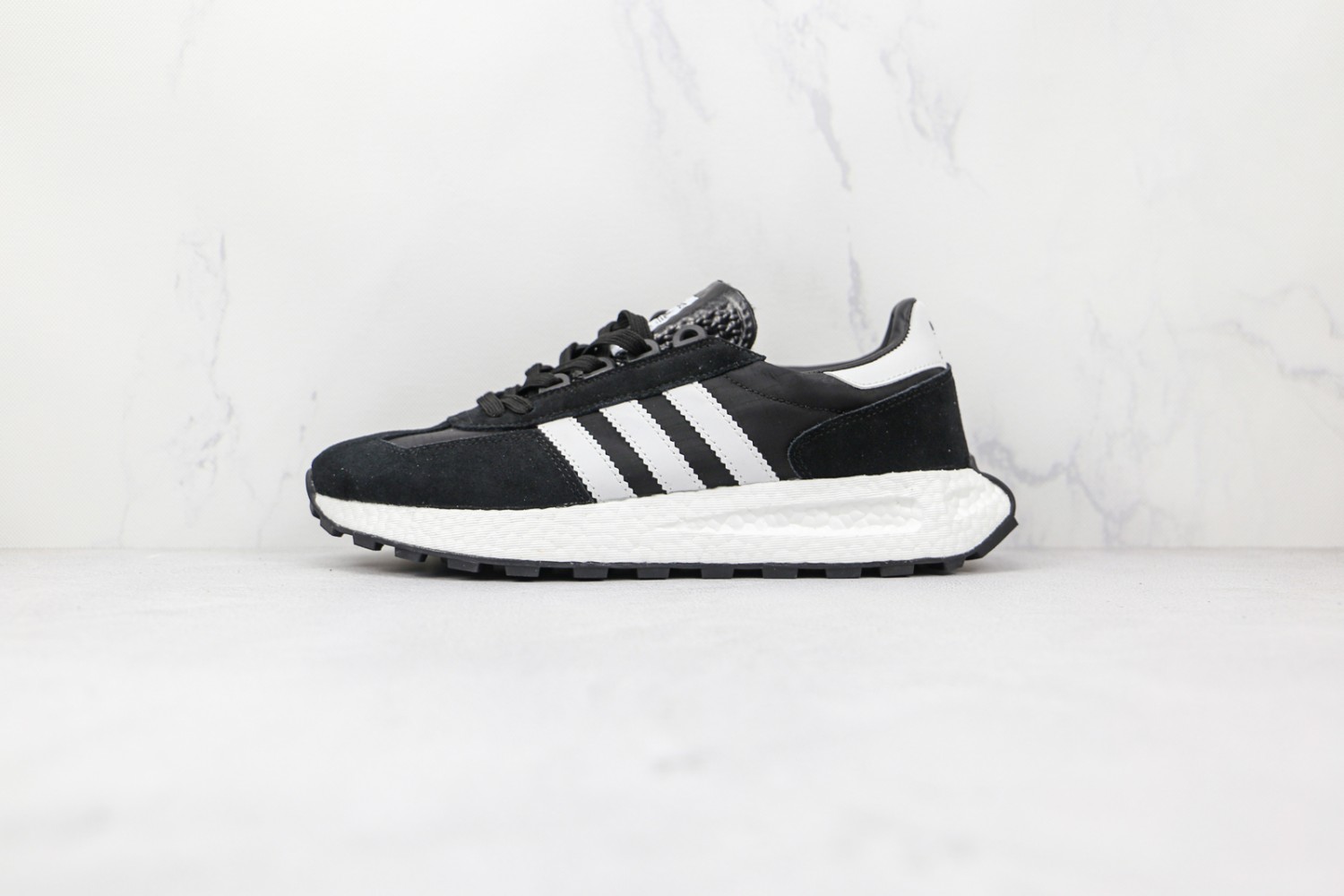 Adidas Retropy Sneaker ARES100014