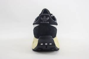 Adidas Retropy Sneaker ARES100037