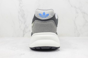 Adidas Retropy Sneaker ARES100044