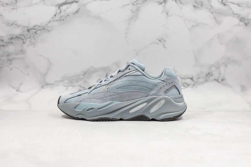 Adidas Yeezy 700 Boost Shoes AYB70010008