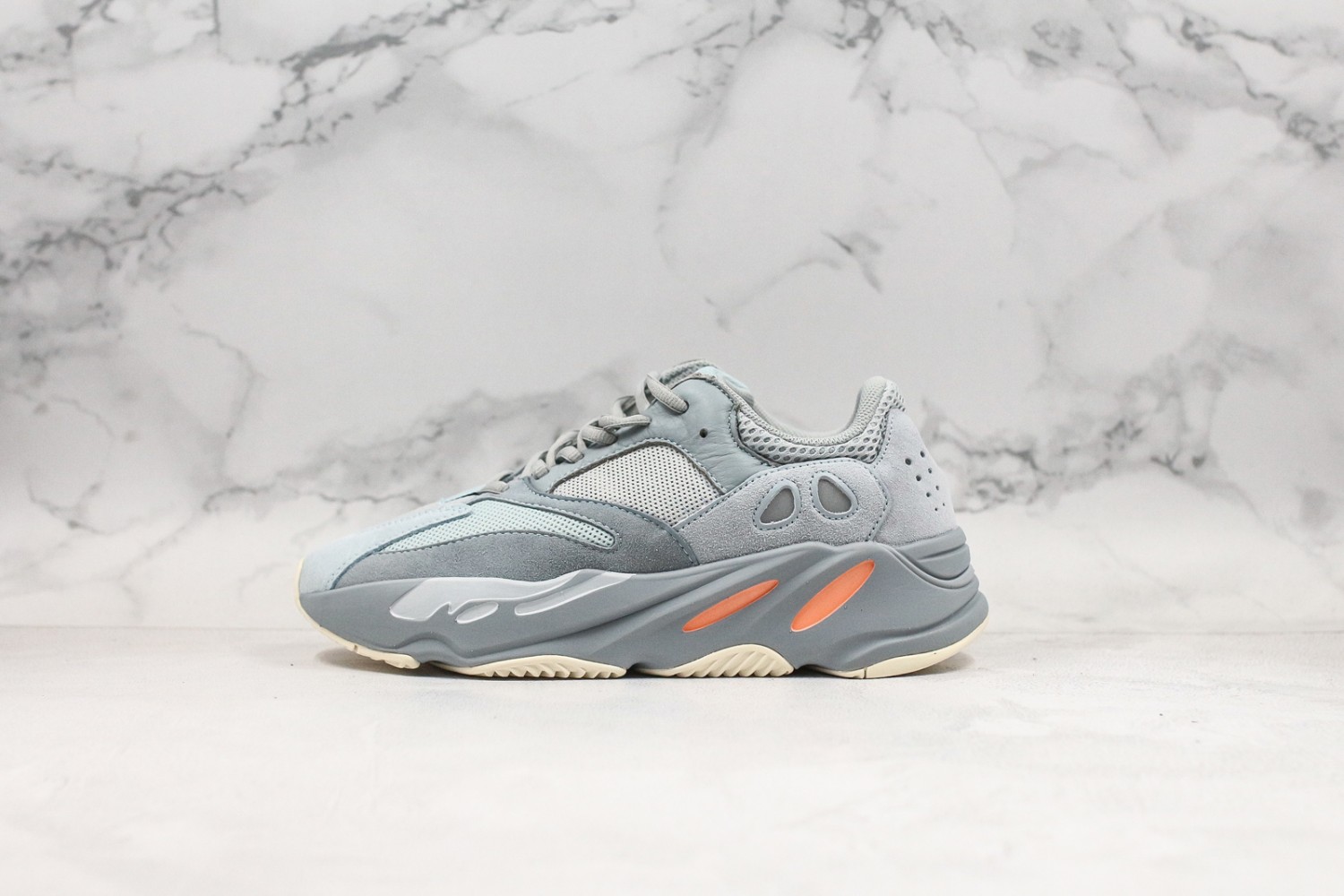 Adidas Yeezy 700 Boost Shoes AYB70010013