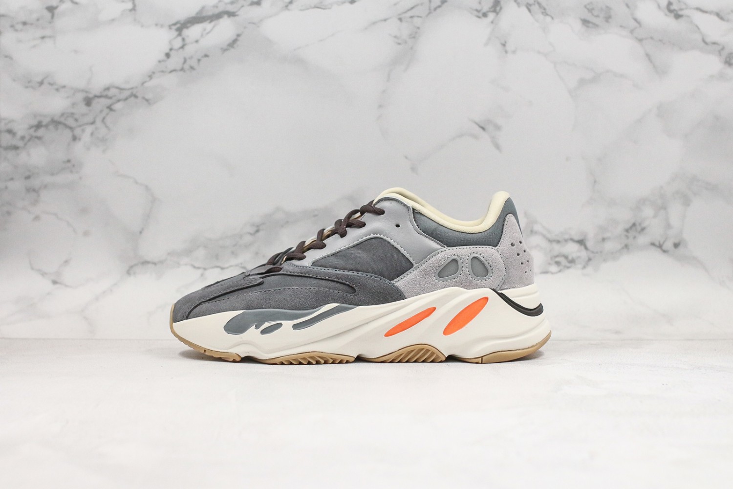 Adidas Yeezy 700 Boost Shoes AYB70010016
