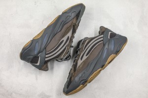 Adidas Yeezy 700 Boost Shoes AYB70010028