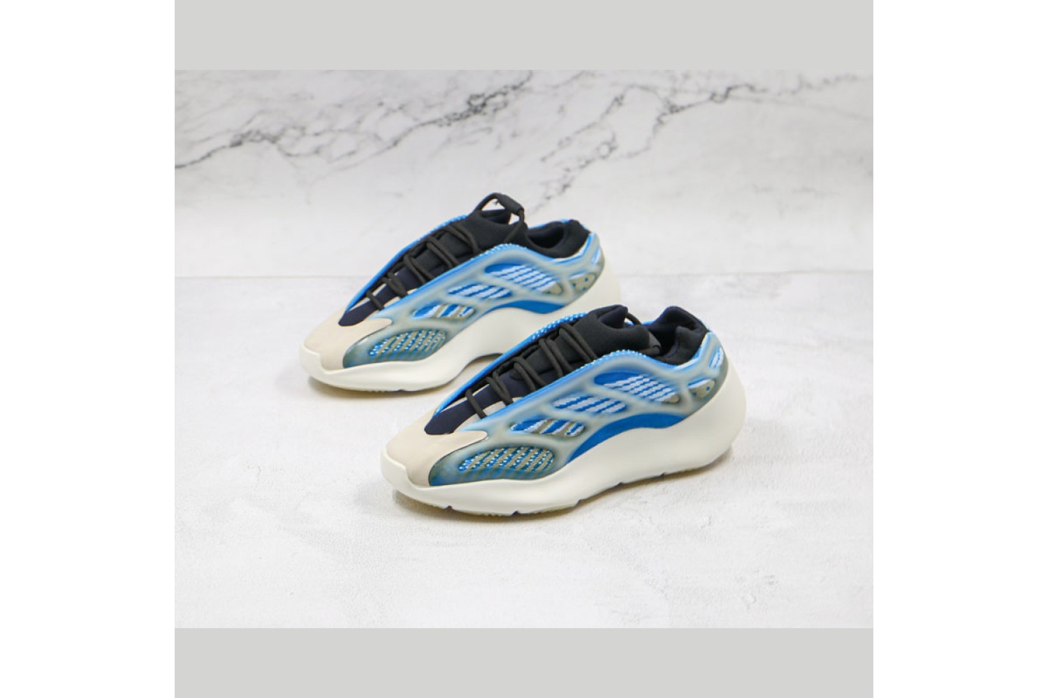 Adidas Yeezy 700c