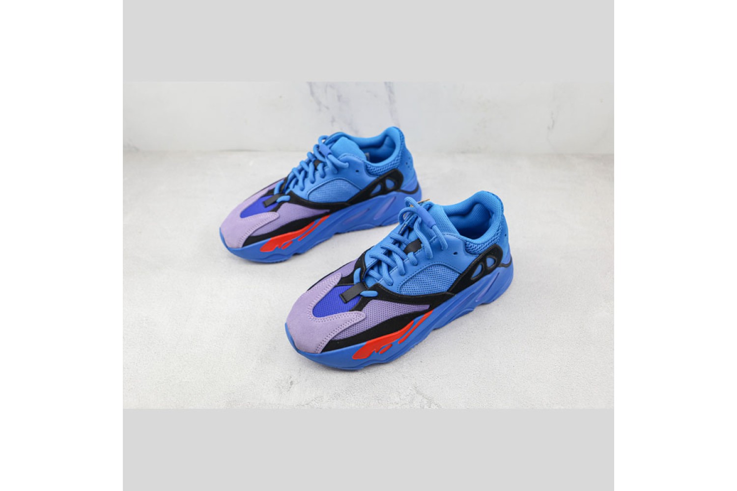 Adidas Yeezy 700b