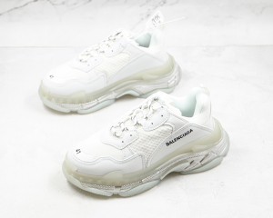 Balenciaga Triple S Shoes BTSS10000106