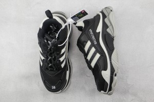  Balenciaga Triple S Shoes BTSS10000107