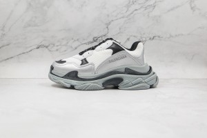 Balenciaga Triple S Shoes BTSS10000113