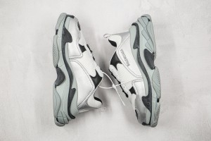 Balenciaga Triple S Shoes BTSS10000113