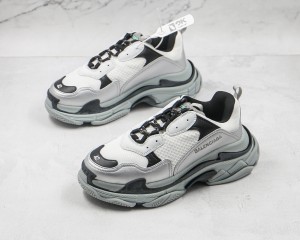 Balenciaga Triple S Shoes BTSS10000113