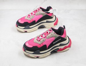 Balenciaga Triple S Shoes BTSS10000119
