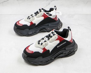 Balenciaga Triple S Shoes BTSS10000120