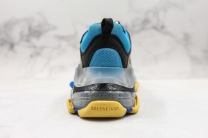  Balenciaga Triple S Shoes BTSS10000121