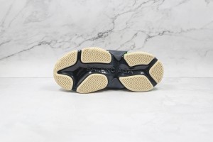 Balenciaga Triple S Shoes BTSS10000124