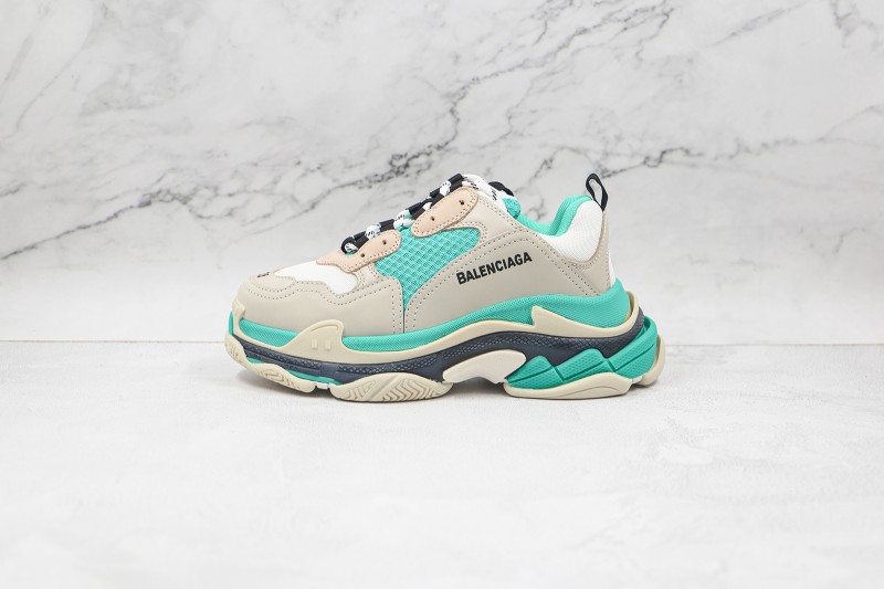  Balenciaga Triple S Shoes BTSS10000125
