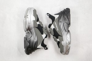 Balenciaga Triple S Shoes BTSS10000129