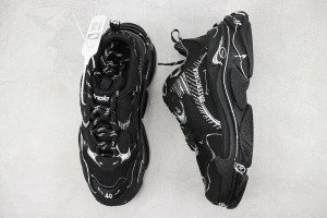 Balenciaga Triple S Shoes BTSS1000013