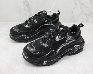 Balenciaga Triple S Shoes BTSS1000013