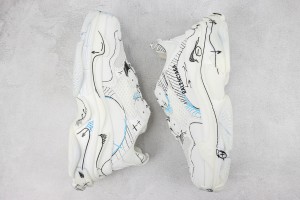  Balenciaga Triple S Shoes BTSS1000016