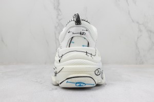  Balenciaga Triple S Shoes BTSS1000016