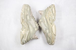 Balenciaga Triple S Shoes BTSS1000025