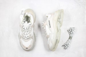  Balenciaga Triple S Shoes BTSS1000026