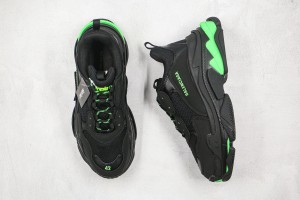 Balenciaga Triple S Shoes BTSS1000028