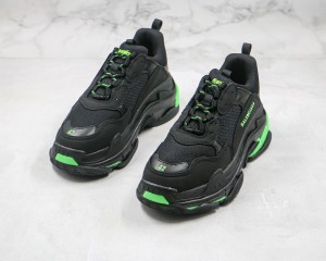 Balenciaga Triple S Shoes BTSS1000028