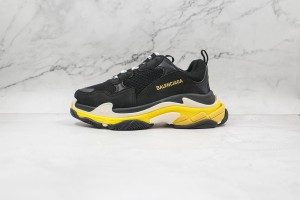 Balenciaga Triple S Shoes BTSS1000032