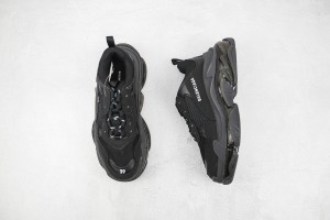 Balenciaga Triple S Shoes BTSS1000035