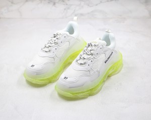  Balenciaga Triple S Shoes BTSS1000052