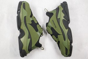 Balenciaga Triple S Shoes BTSS1000056
