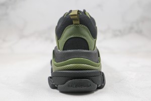 Balenciaga Triple S Shoes BTSS1000056