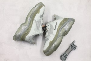 Balenciaga Triple S Shoes BTSS1000058