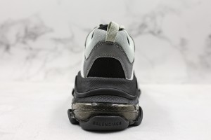 Balenciaga Triple S Shoes BTSS1000059