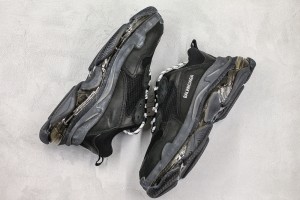 Balenciaga Triple S Shoes BTSS1000065