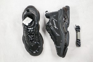  Balenciaga Triple S Shoes BTSS1000071