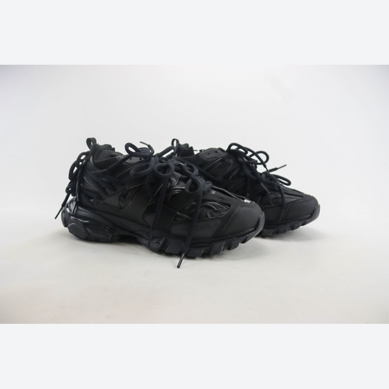 Balenciaga01 