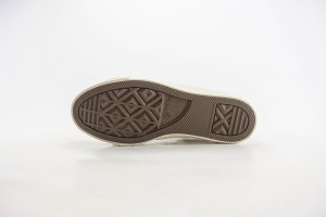 Converse Low Top Sneaker CHTS1000010