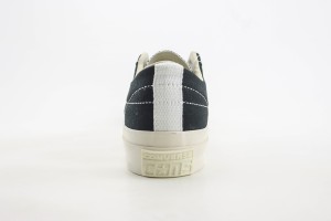 Converse Low Top Sneaker CHTS1000011