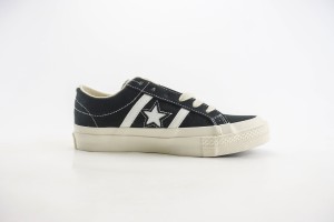 Converse Low Top Sneaker CHTS1000011