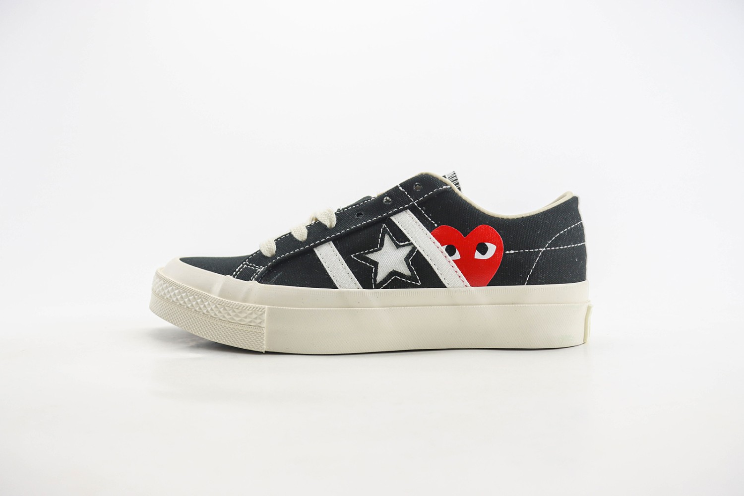 Converse Low Top Sneaker CHTS1000011
