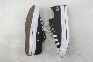 Converse Low Top Sneaker CHTS10000110