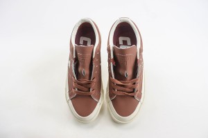 Converse Low Top Sneaker CHTS1000012